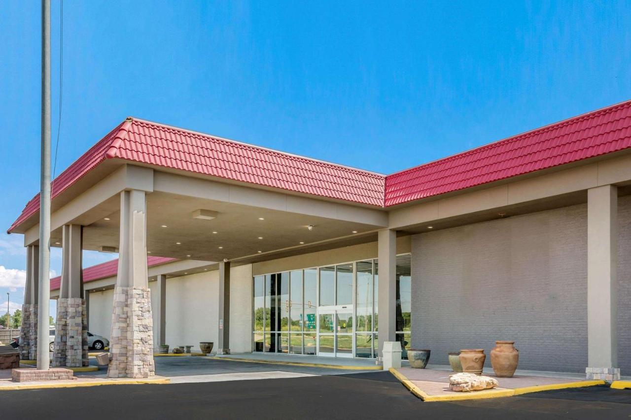Days By Wyndham Bricktown Hotel